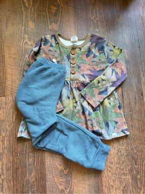Colorful Geometric Long Sleeve Top & Teal Jogger Set